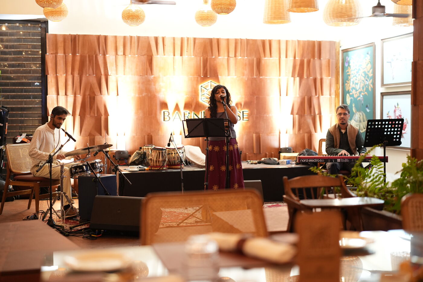 Live music at Essensai067